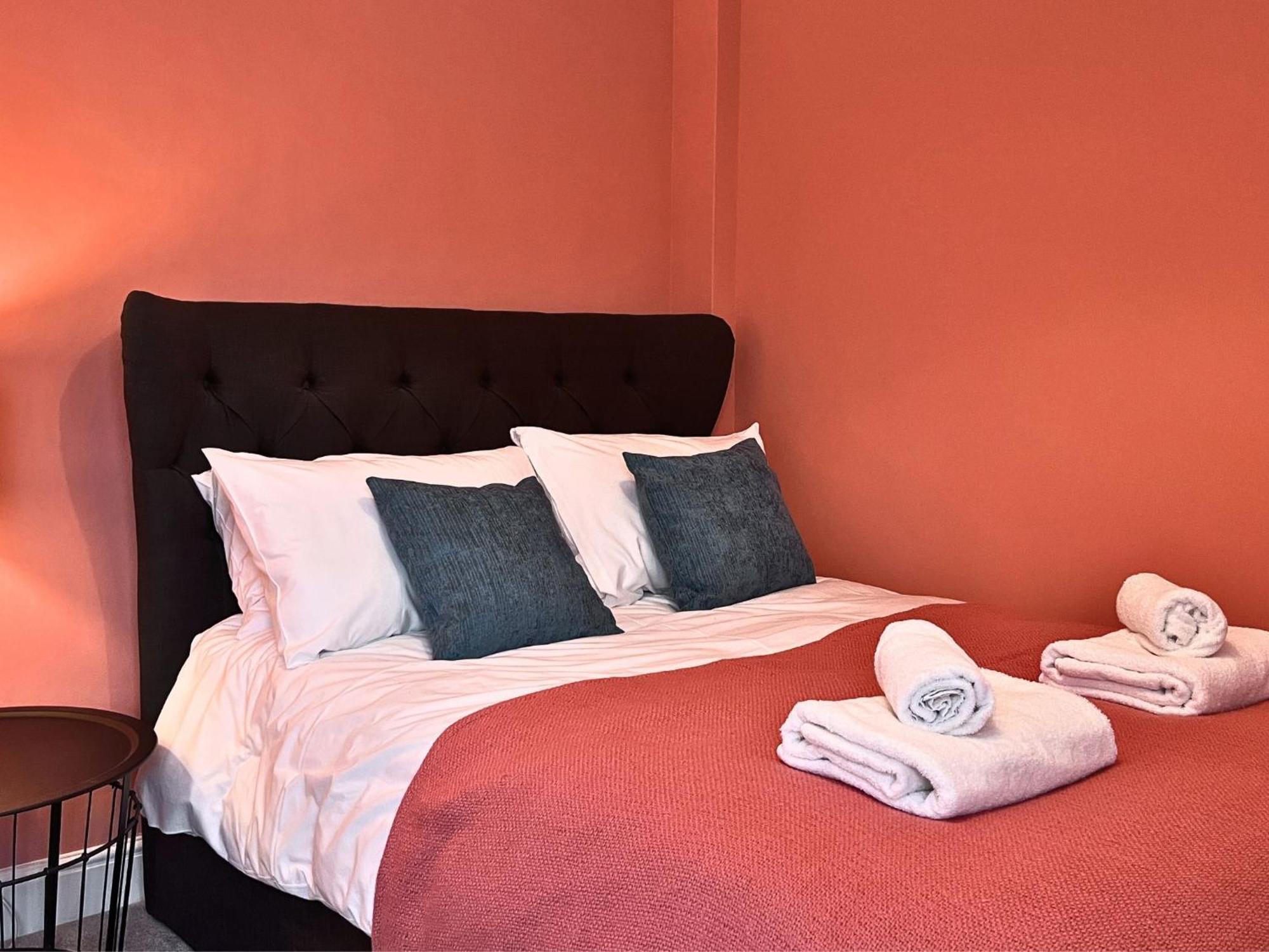 Jekyll'S On Hyde - Spacious Town House - Central Winchester - Free Parking, Sleeps 5 - By Xplus Stays Eksteriør bilde