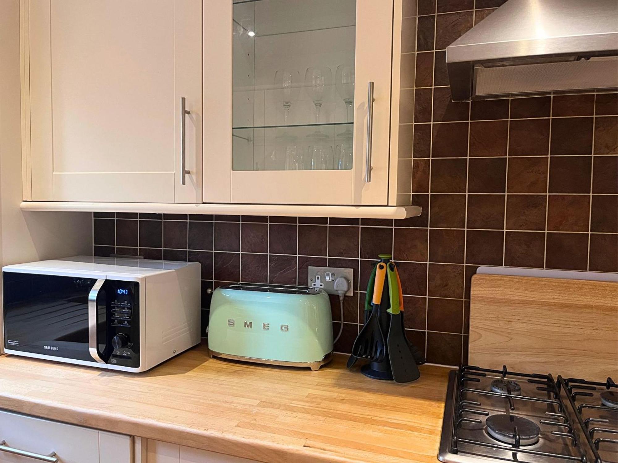 Jekyll'S On Hyde - Spacious Town House - Central Winchester - Free Parking, Sleeps 5 - By Xplus Stays Eksteriør bilde