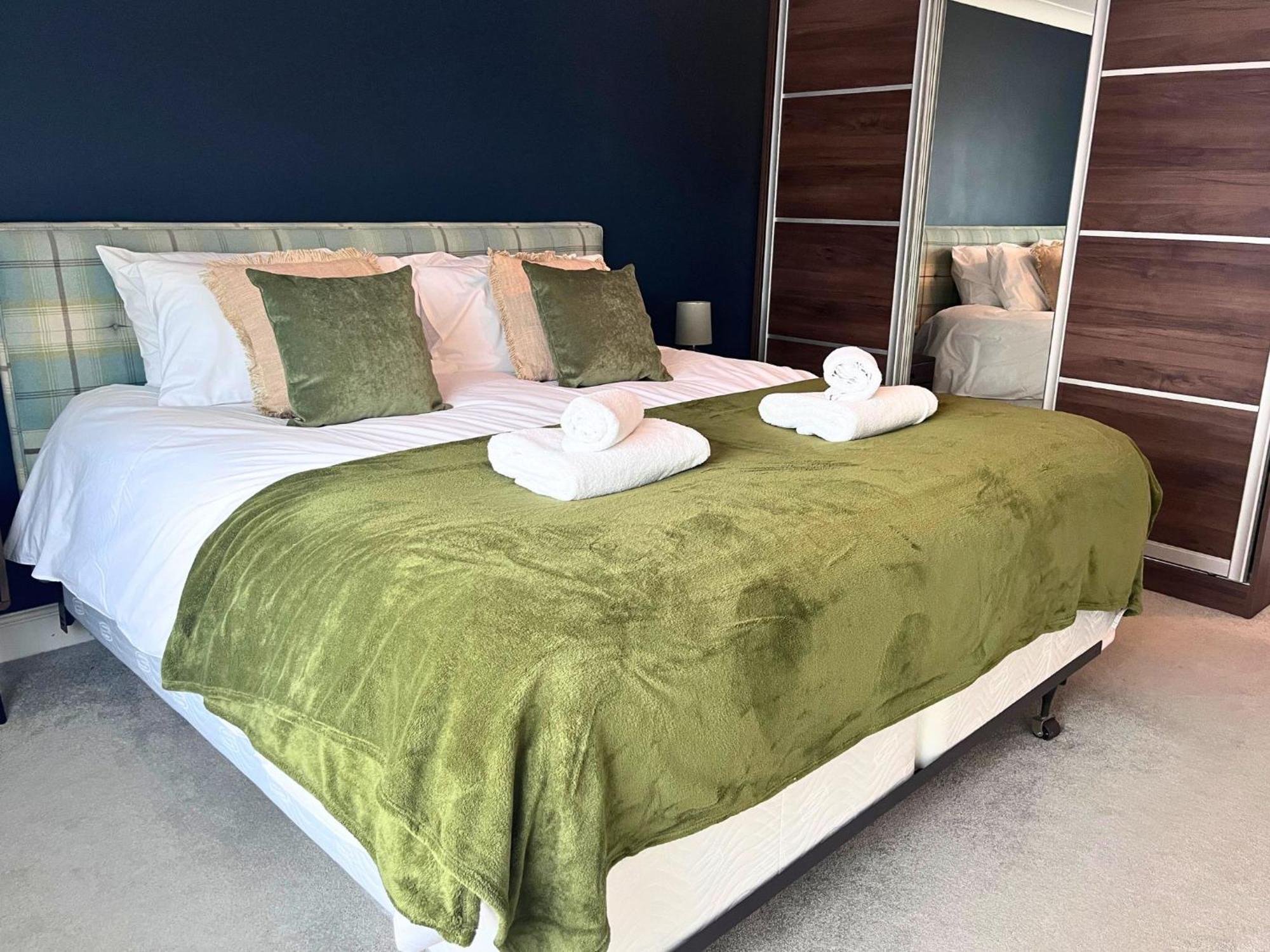 Jekyll'S On Hyde - Spacious Town House - Central Winchester - Free Parking, Sleeps 5 - By Xplus Stays Eksteriør bilde