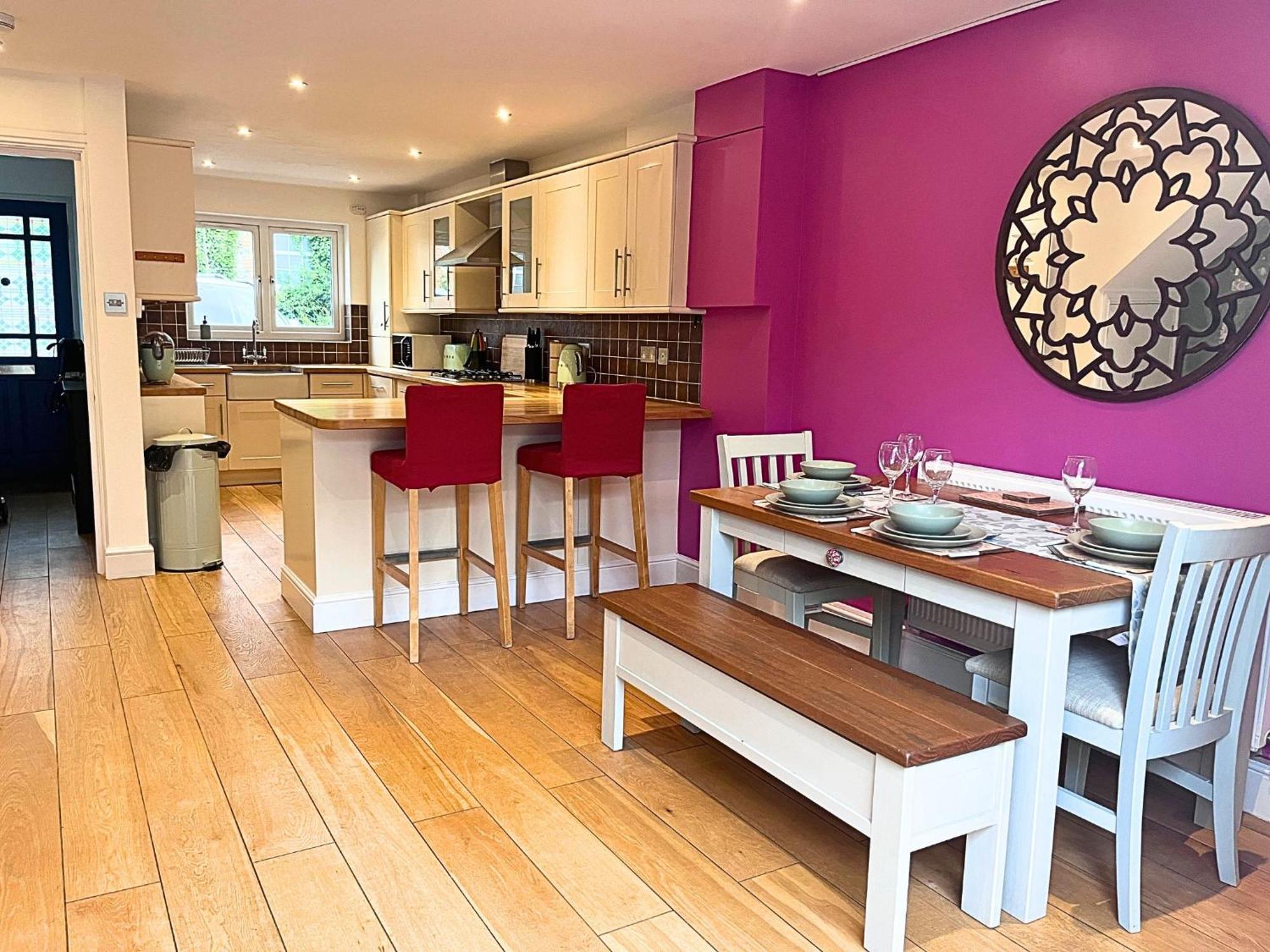 Jekyll'S On Hyde - Spacious Town House - Central Winchester - Free Parking, Sleeps 5 - By Xplus Stays Eksteriør bilde