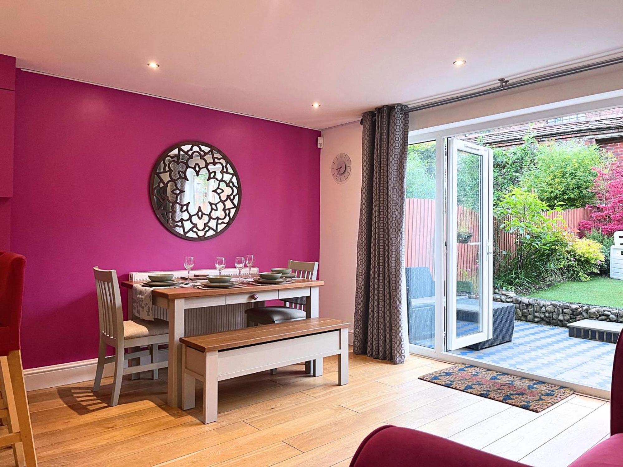 Jekyll'S On Hyde - Spacious Town House - Central Winchester - Free Parking, Sleeps 5 - By Xplus Stays Eksteriør bilde